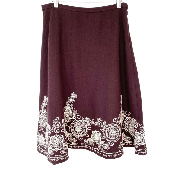 Boden Dresses & Skirts - Boden A-line midi skirt with embroidery  on the hem, in a wool blend, lined